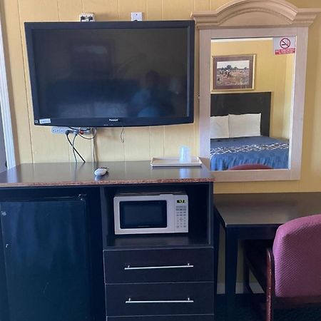 Budget Inn 먼로빌 외부 사진